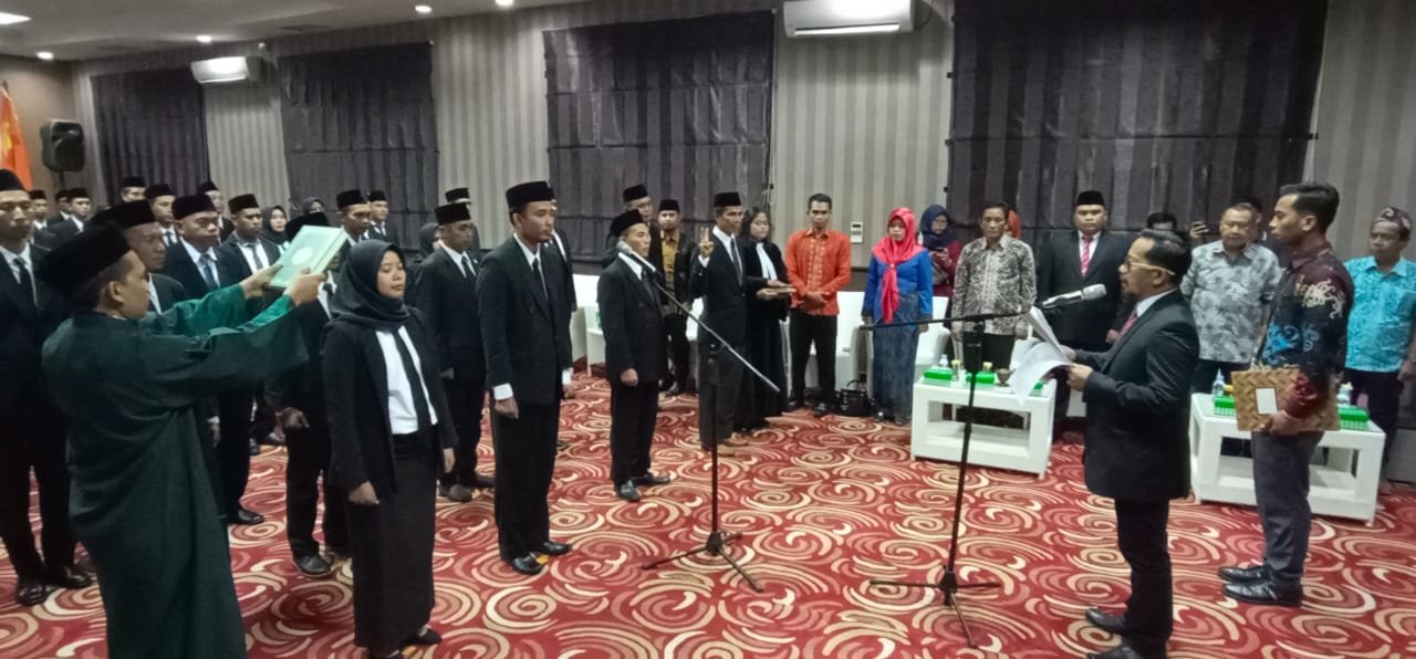54 Panwascam Kutim Resmi Dilantik
