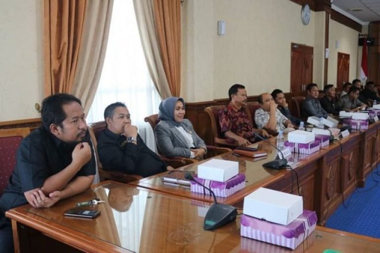 DPRD Kutim Usulkan Opsi Uang Pembinaan