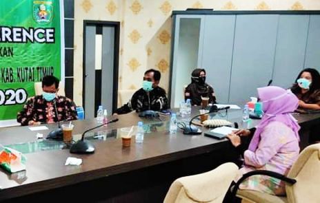 Disdik Kutim Rapat Virtual dengan Kepsek se-Karangan