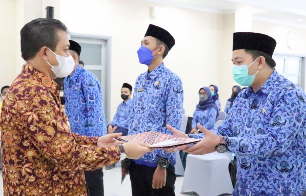 Hadi: Kalau Begitu Dari Awal Jangan Jadi PNS