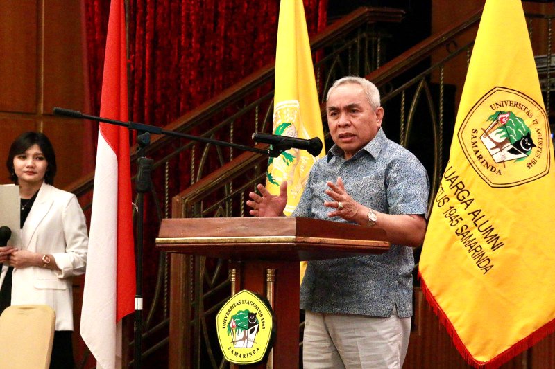 Gubernur  Isran Membuka Mubes IKA Untag Samarinda