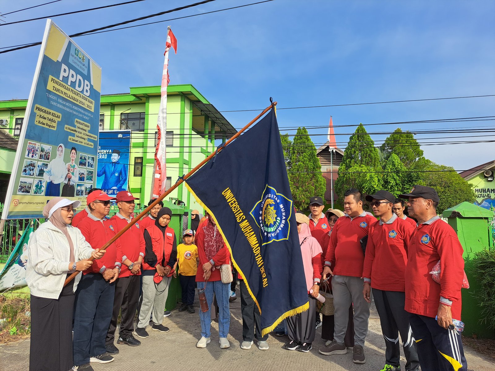 Bupati Jalan Sehat Bersama Civitas Akademika Universitas Muhammadiyah Berau