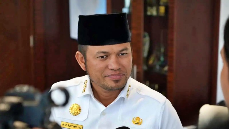 Rudy Mas’ud Puncaki Kepuasan Publik 100 Hari Gubernur se-Kalimantan